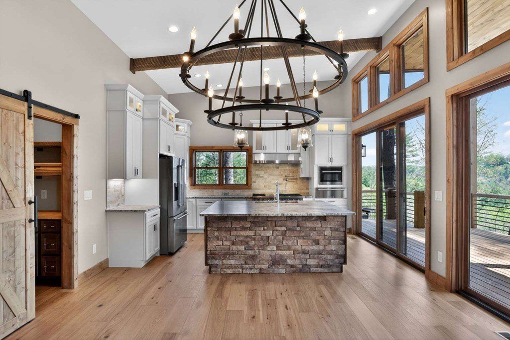 95 Sapulpa Court. Ellijay, GA 30540