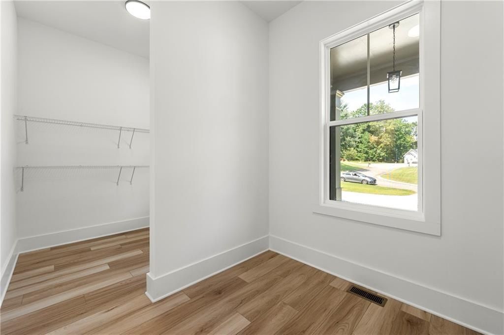 5676 Meadow View Drive. Jefferson, GA 30549