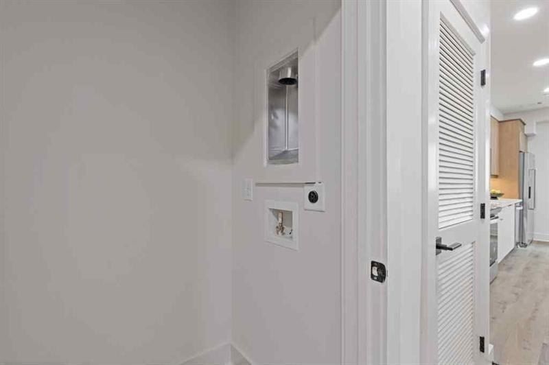 108 Park Place Unit 103. Decatur, GA 30030