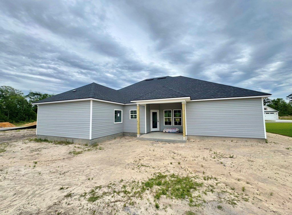 3891 Lu Lane. Hahira, GA 31632