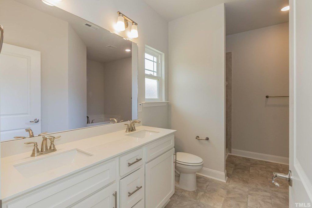 211 Laney Dr. Carrollton, GA 30117