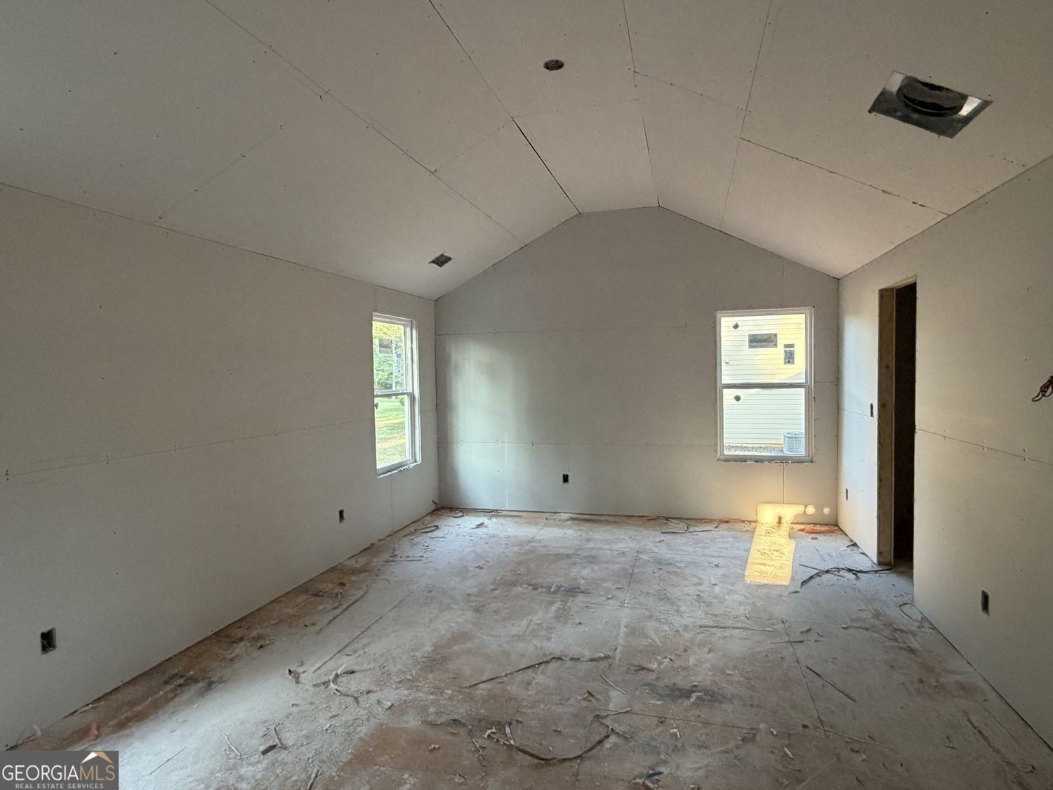 1529 Cabin Creek Trail. Griffin, GA 30223