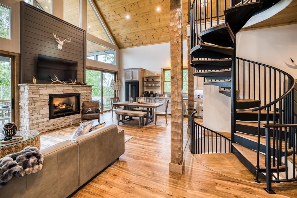 278 Oakwood Lane. Ellijay, GA 30540