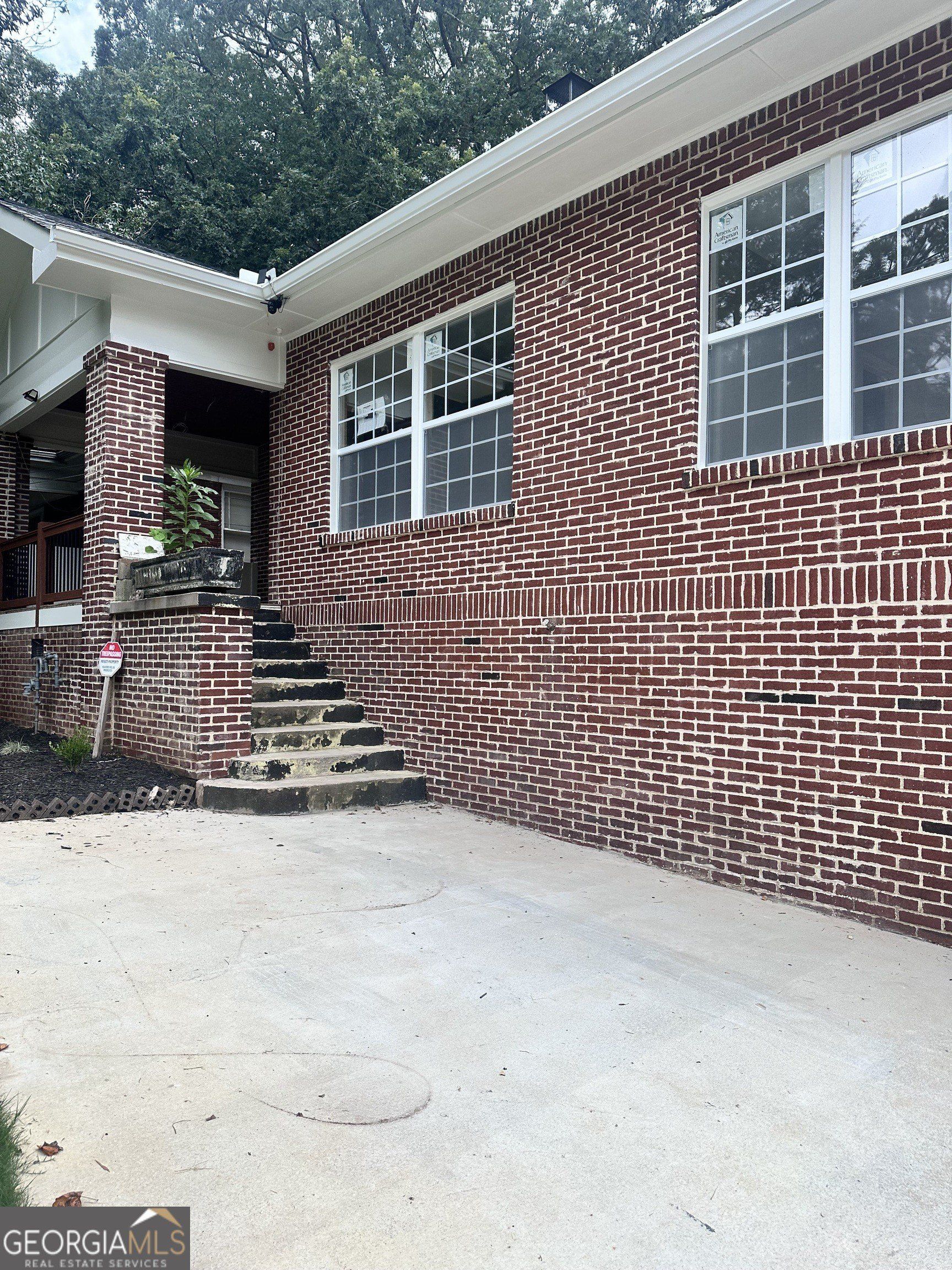 1170 Donnelly Avenue. Atlanta, GA 30310