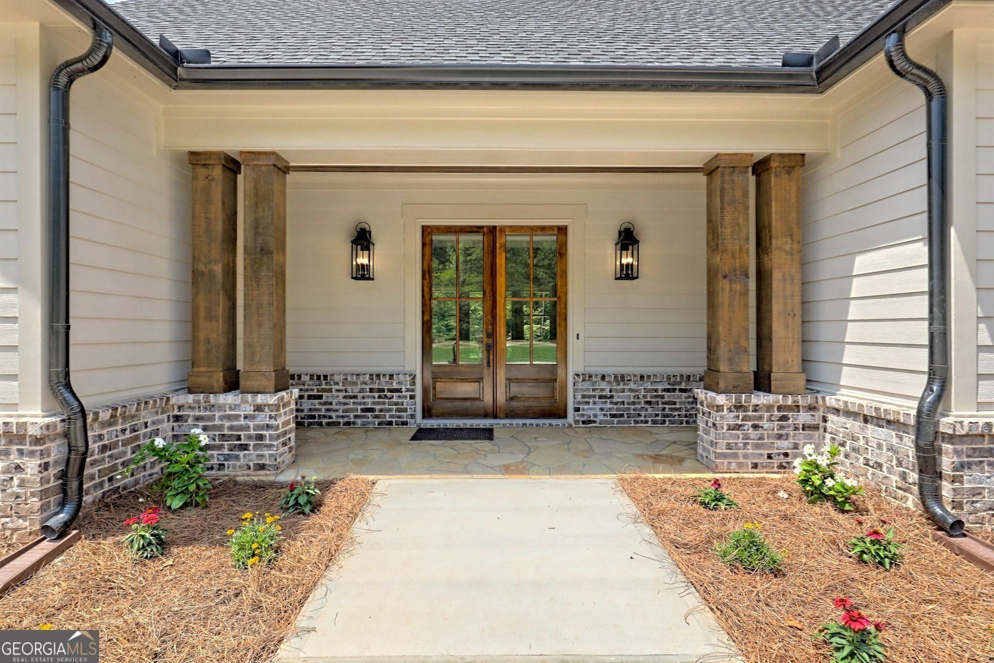 316 Glazenwood Drive. Clarkesville, GA 30523