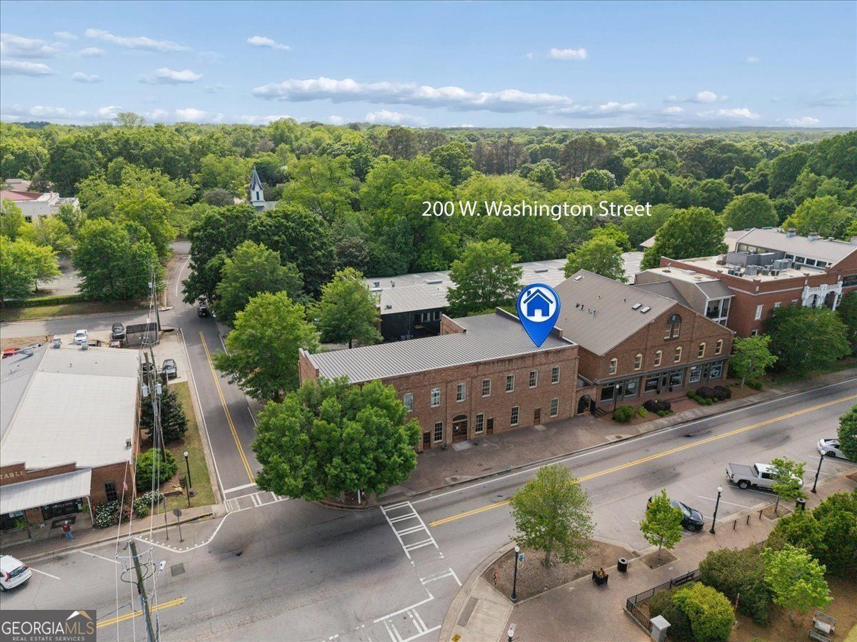 200 W Washington St Unit A. Madison, GA 30650