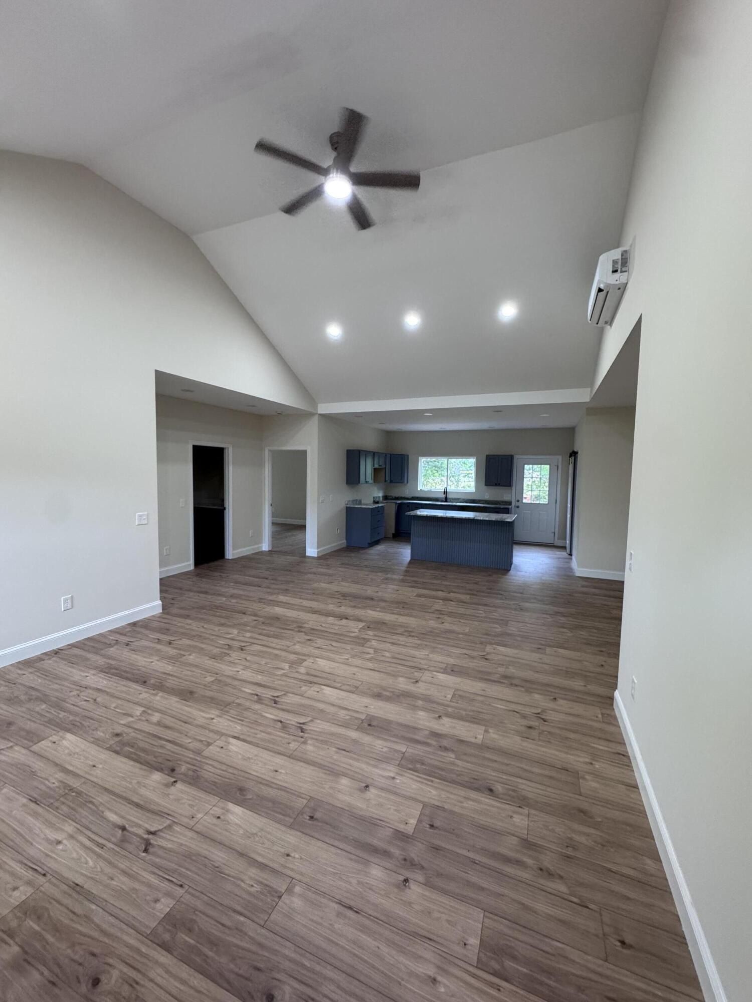 71 Black Circle Spur. Lafayette, GA 30728