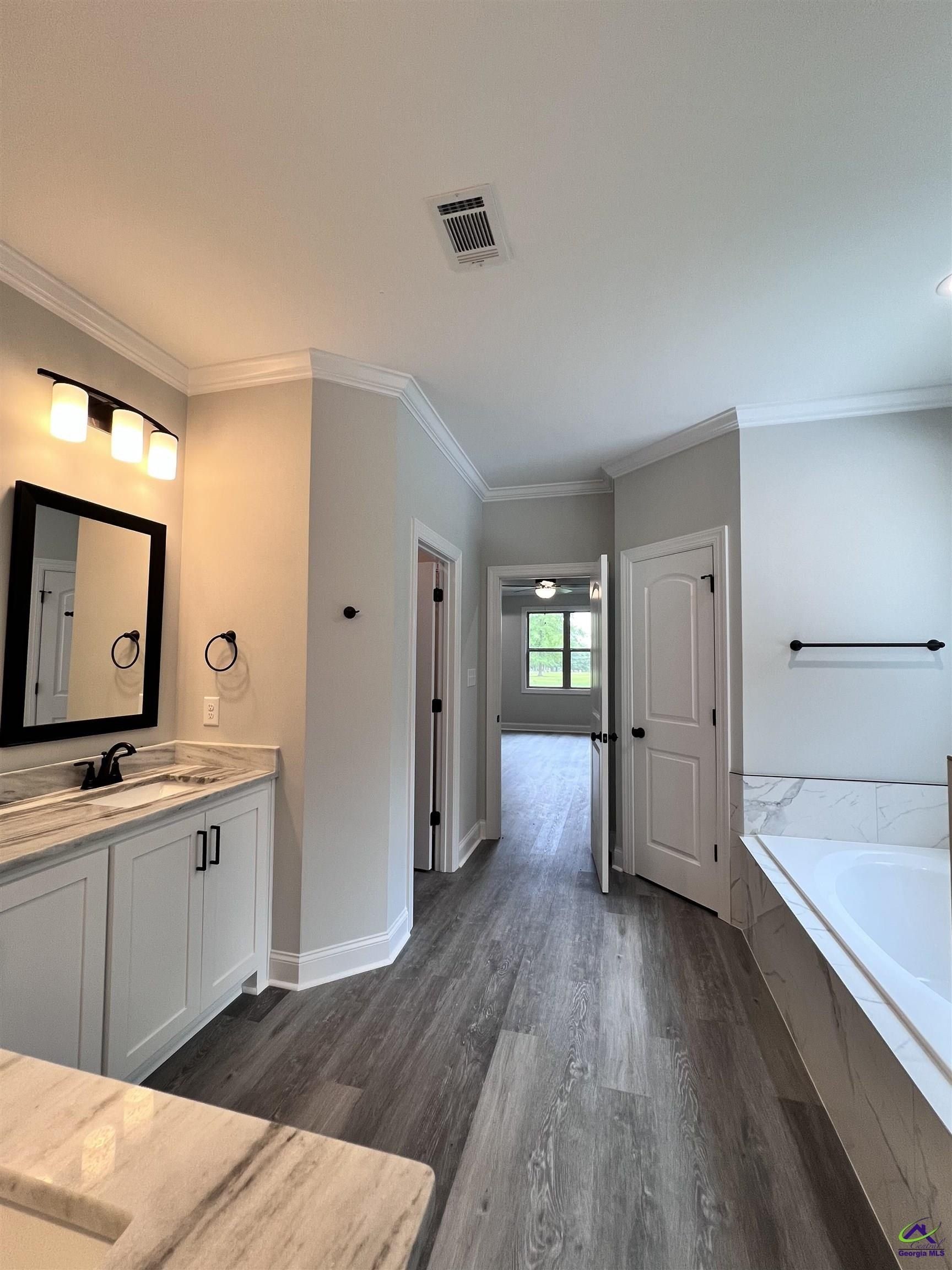 3397 Housers Mill Road. Byron, GA 31008