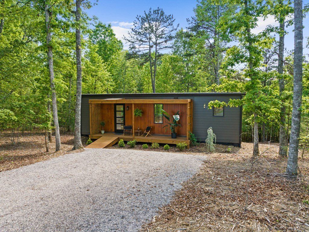 Brannon Ridge. Young Harris, GA 30582