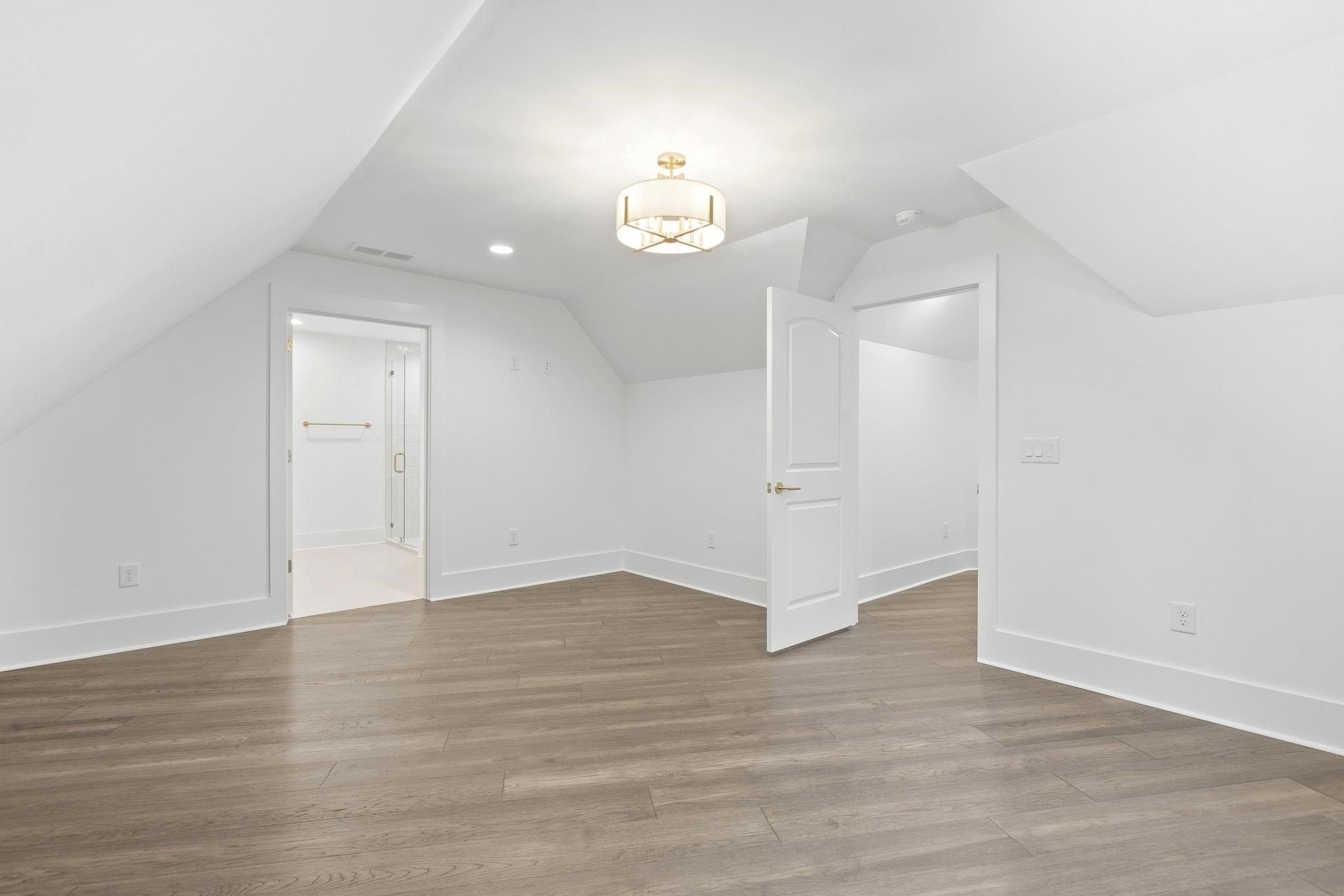 1040 Parrotts Cove. Greensboro, GA 30642