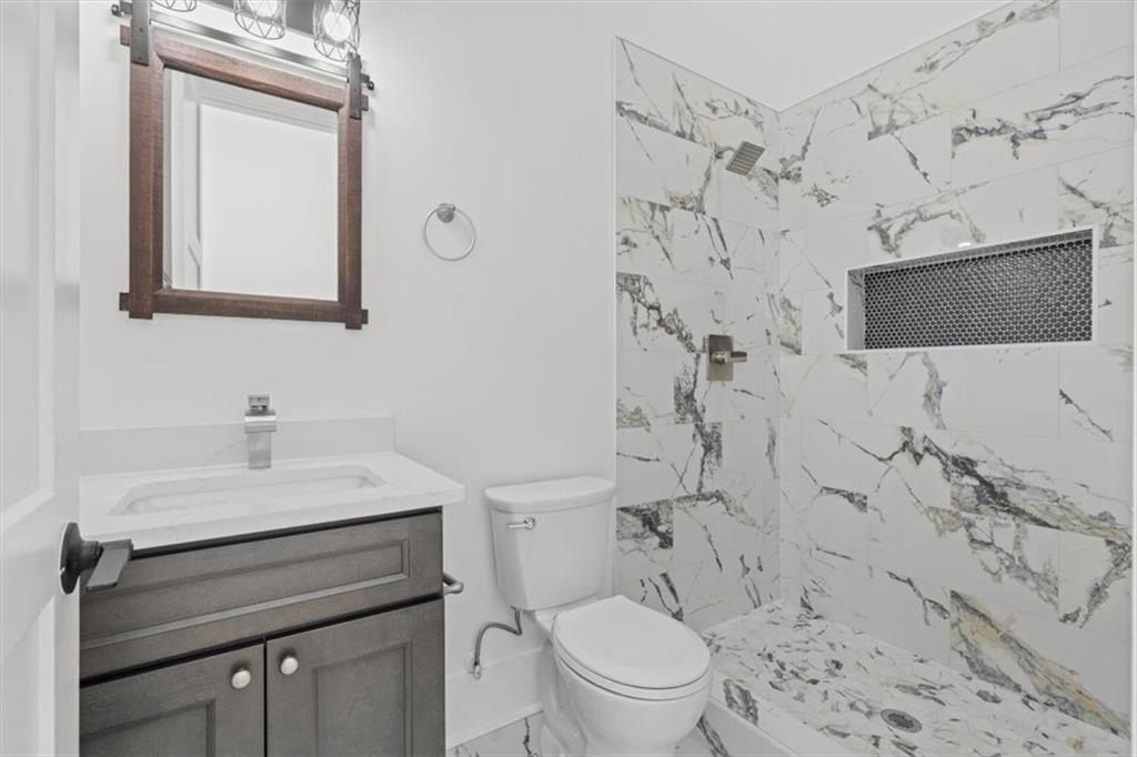 2242 Acworth Due W Road Nw. Acworth, GA 30101