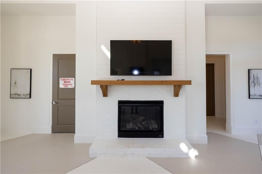 605 Beechwood Way. Hoschton, GA 30548