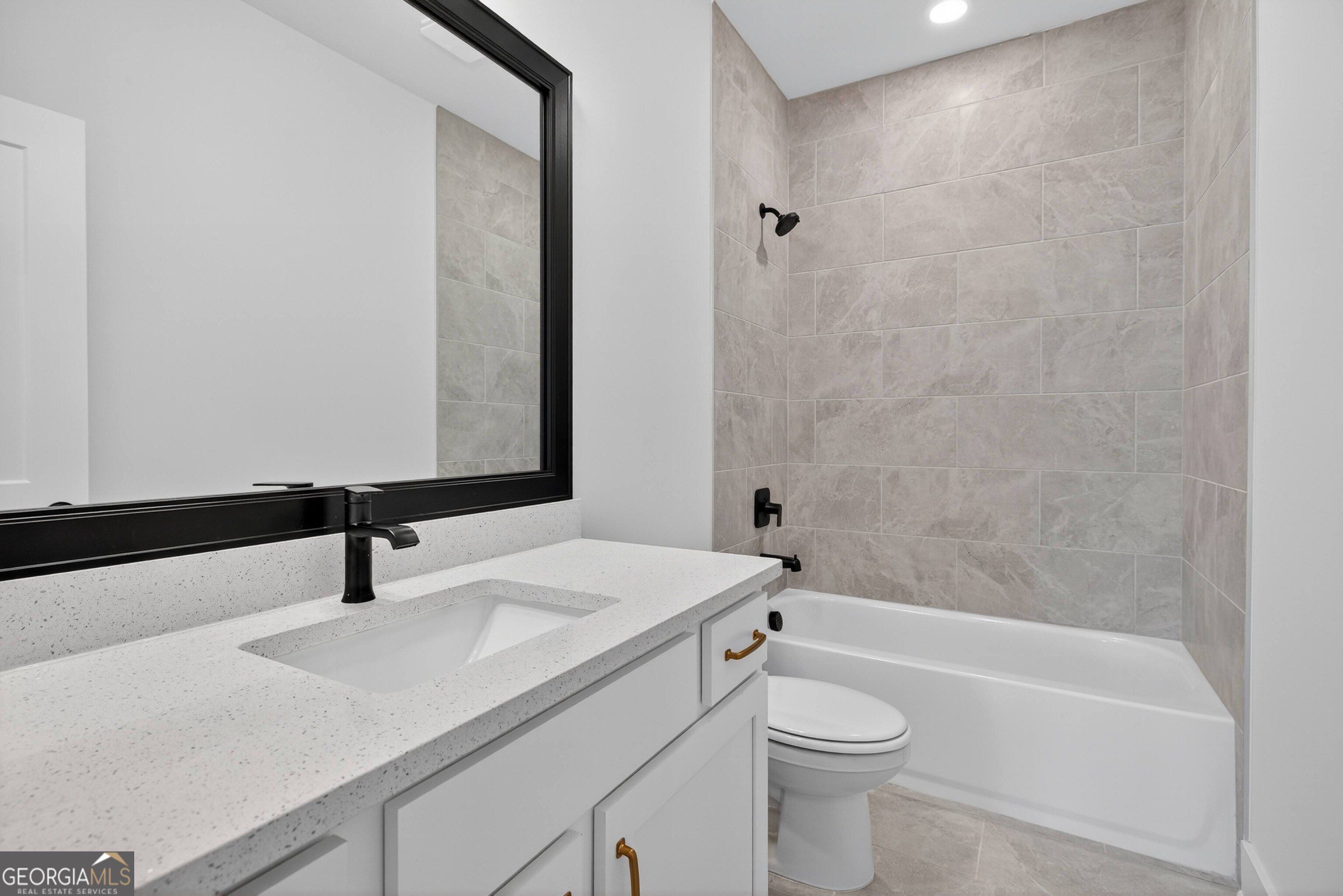5608 Meadowstone Walk. Kennesaw, GA 30152