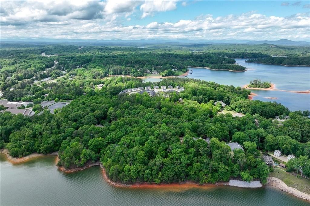 208A Lake Pointe Drive. Gainesville, GA 30506