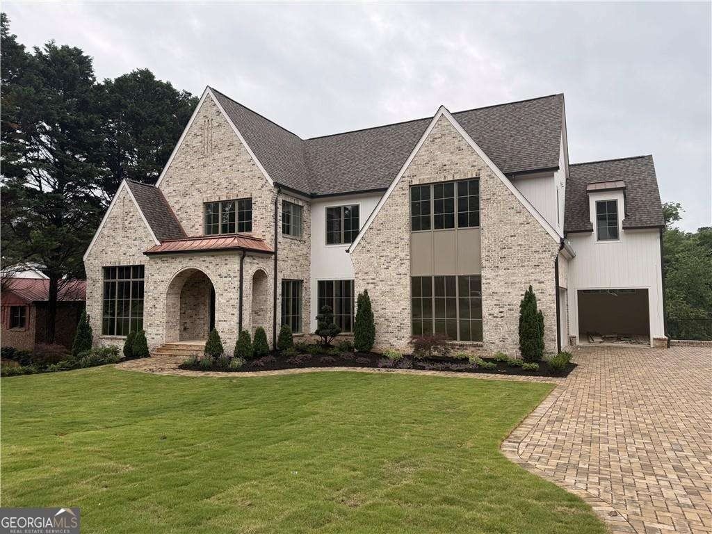228 Thomas Circle. Roswell, GA 30075