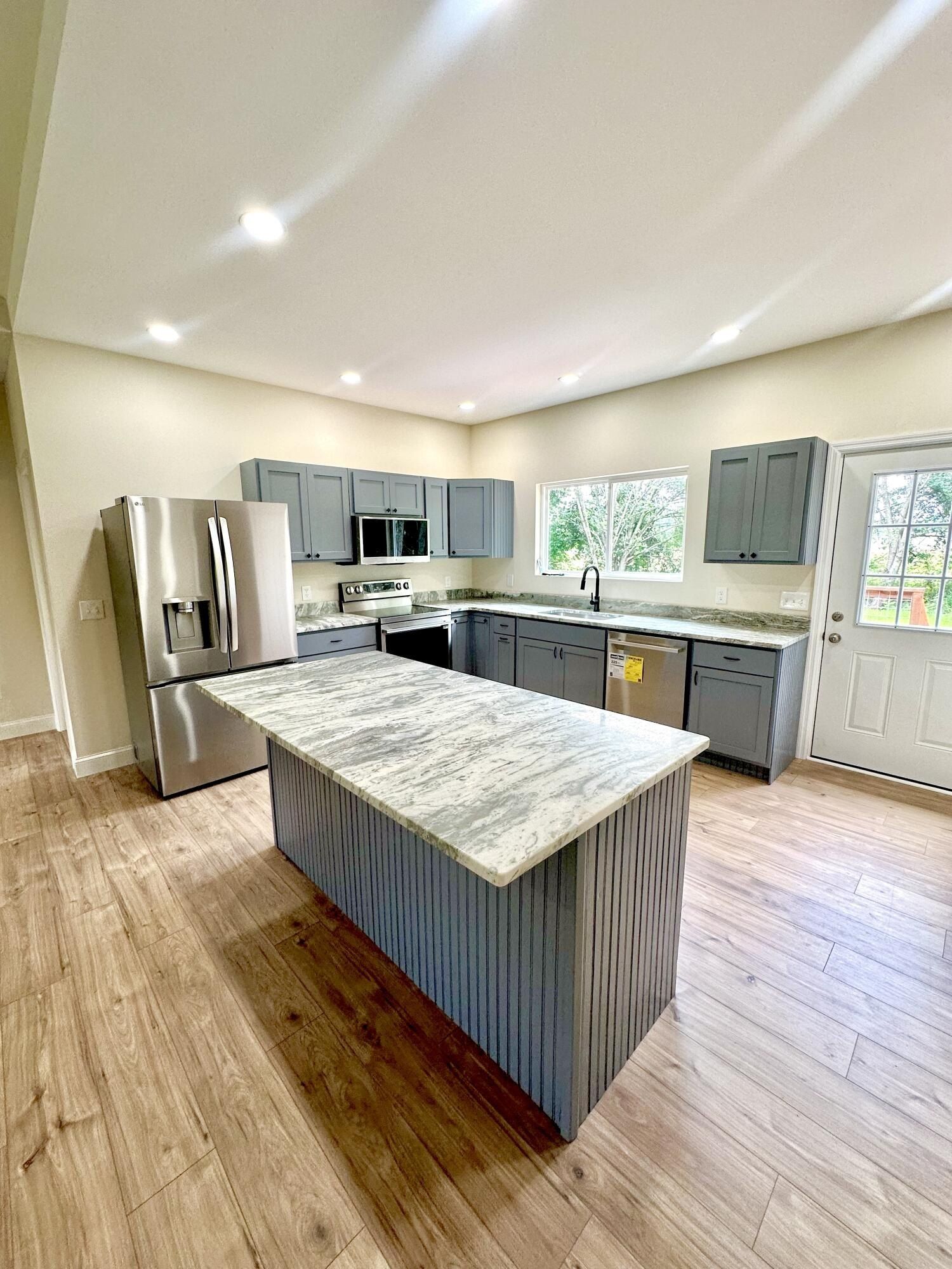 71 Black Circle Spur. Lafayette, GA 30728