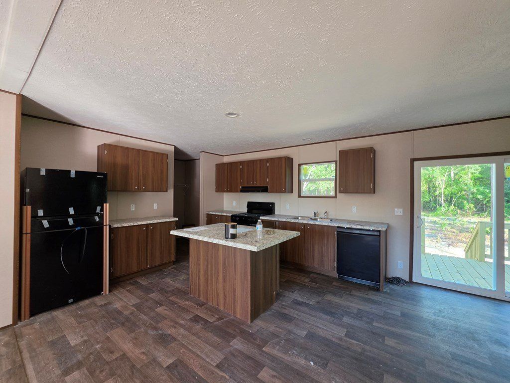 282 Benifield Lane. Nashville, GA 31639