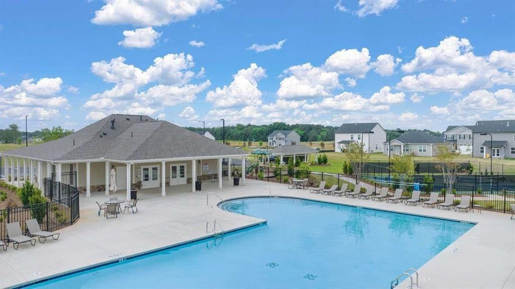 242 Defilippe Drive. Statham, GA 30666
