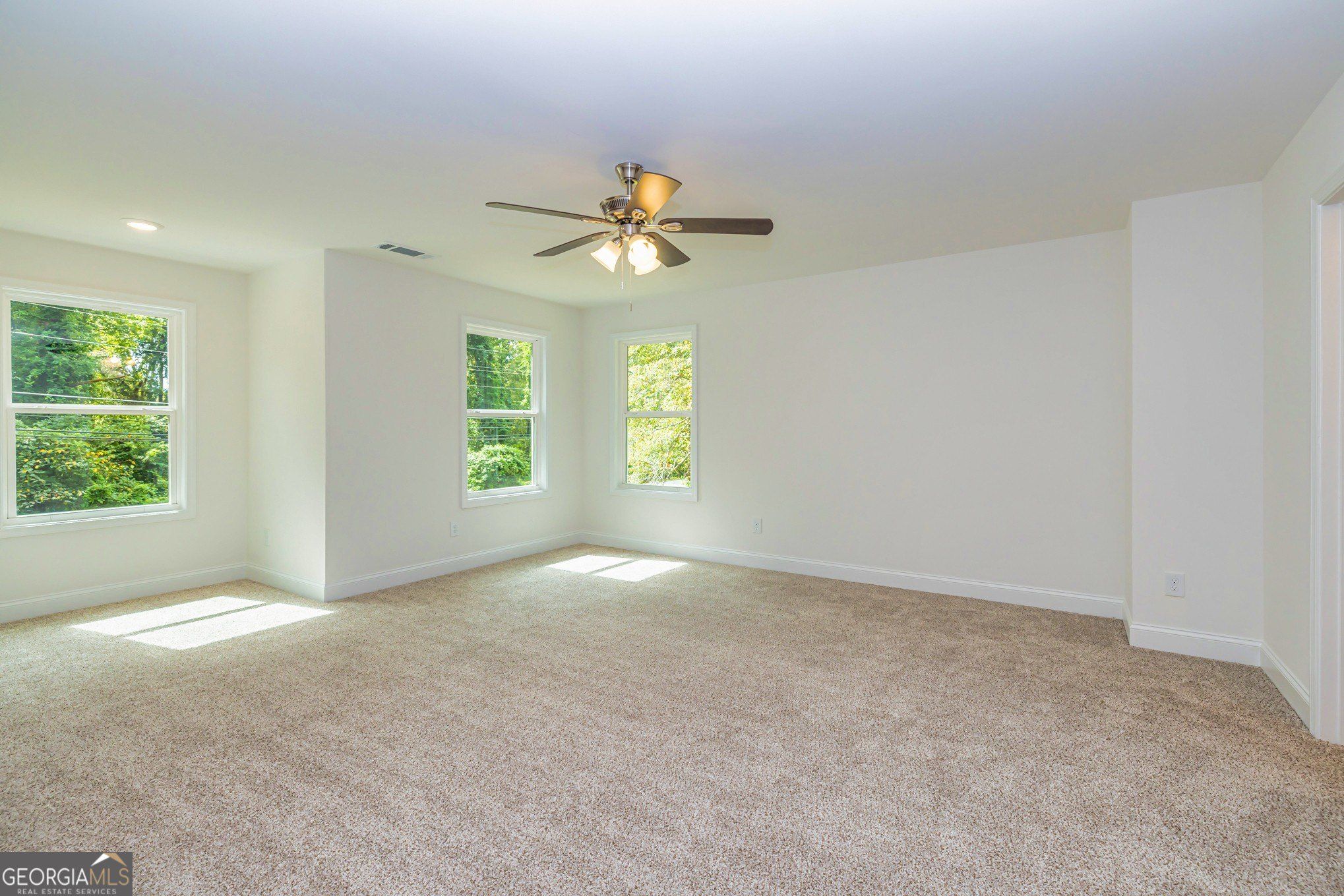 11 E Reynolds Street. Newnan, GA 30263