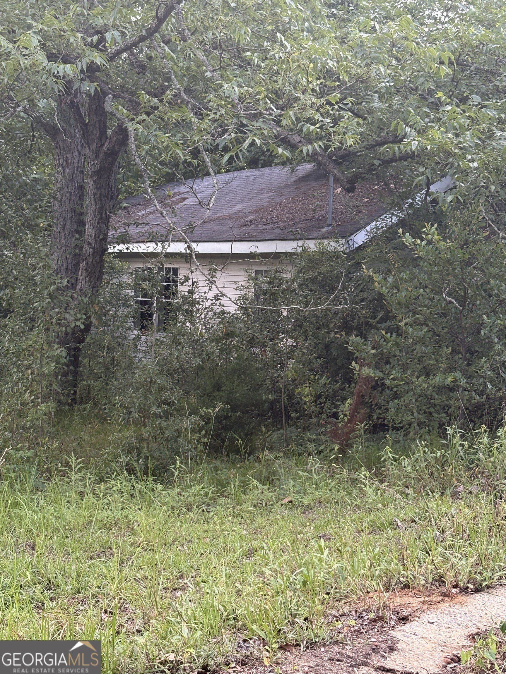 101 Sawyer Circle. Fitzgerald, GA 31750