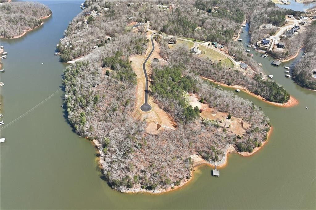 6279A Grant Harbor Drive 5. Gainesville, GA 30506