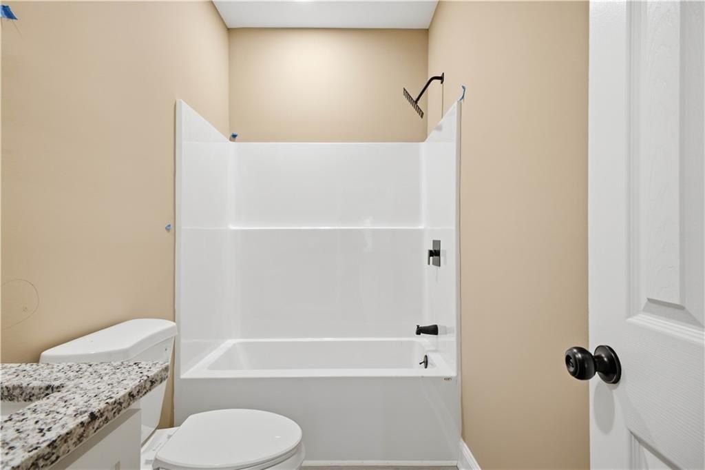 171 N Dale Avenue. Calhoun, GA 30701