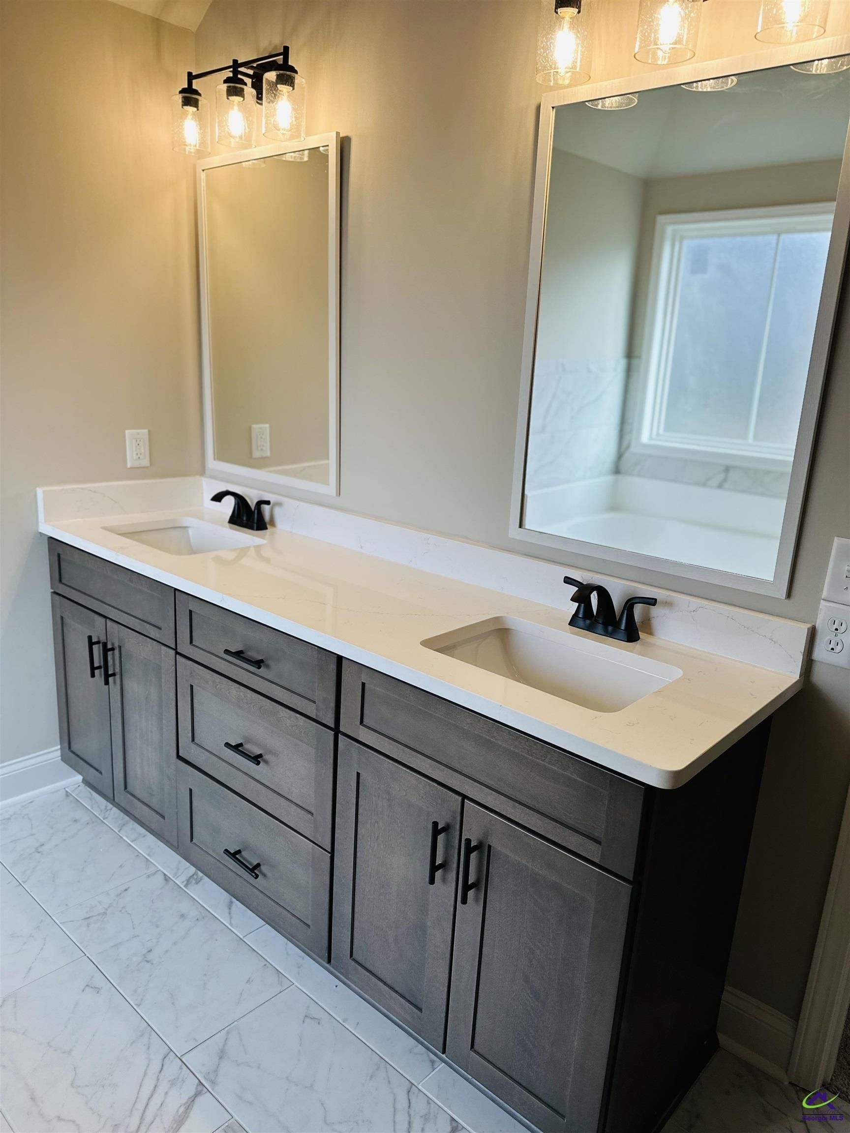 717 Lindsey Brooke Trace. Bonaire, GA 31005