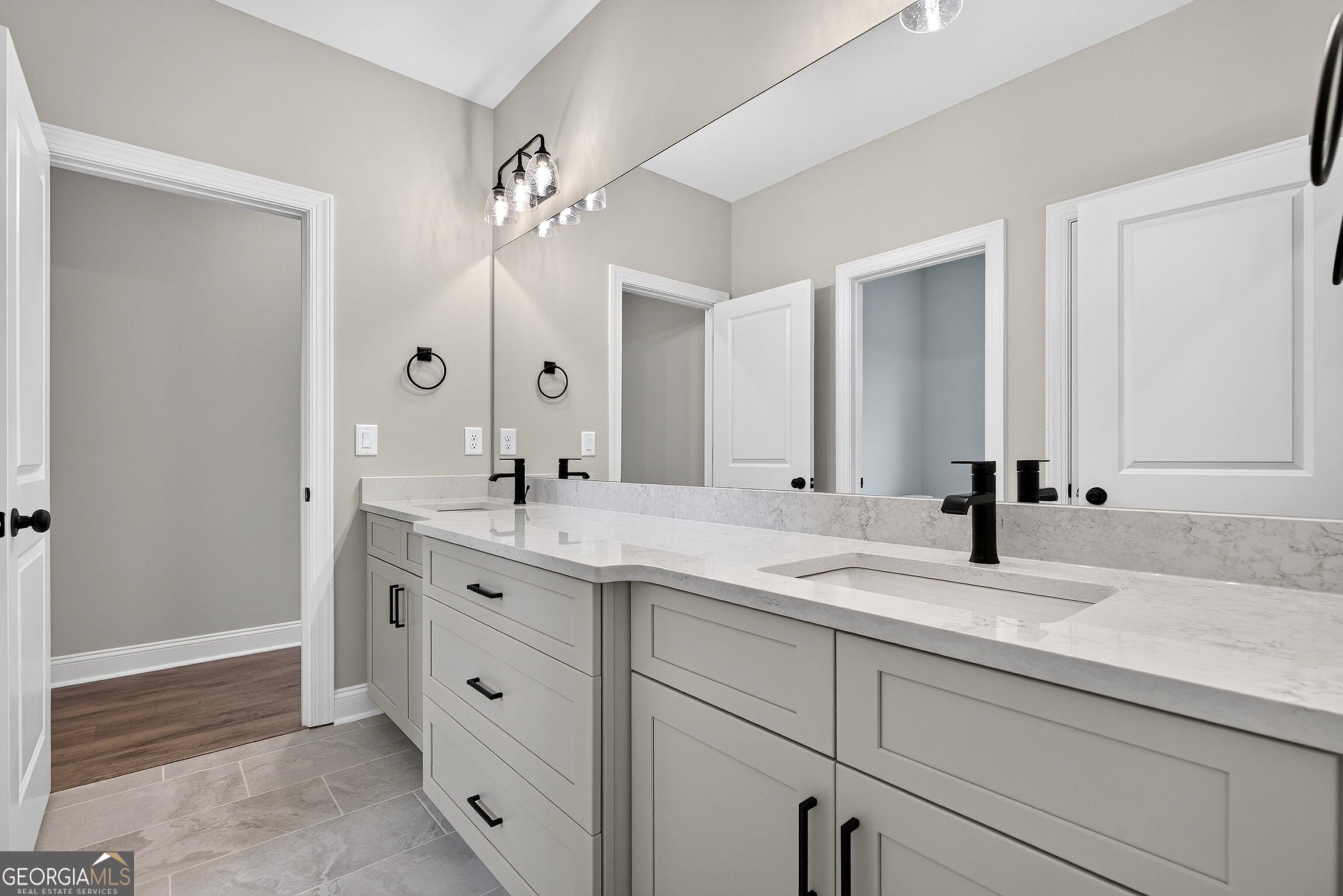 332 Cammie Way. Williamson, GA 30292