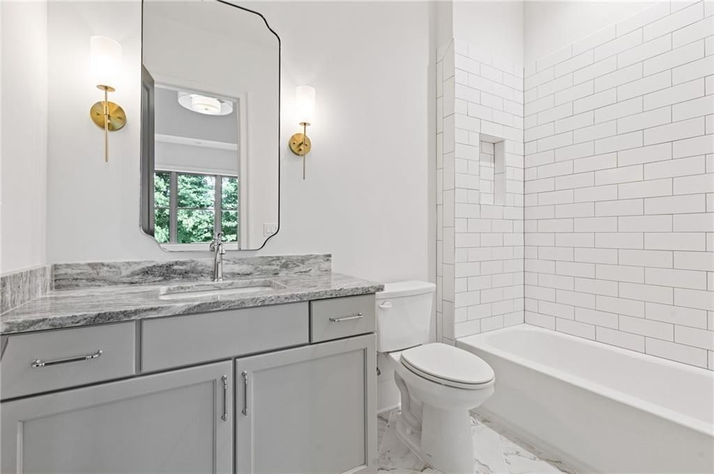 5416 Planting Field Lane. Flowery Branch, GA 30542