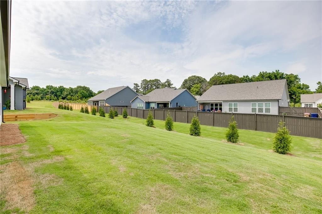 75 Merwood Lane. Jefferson, GA 30549