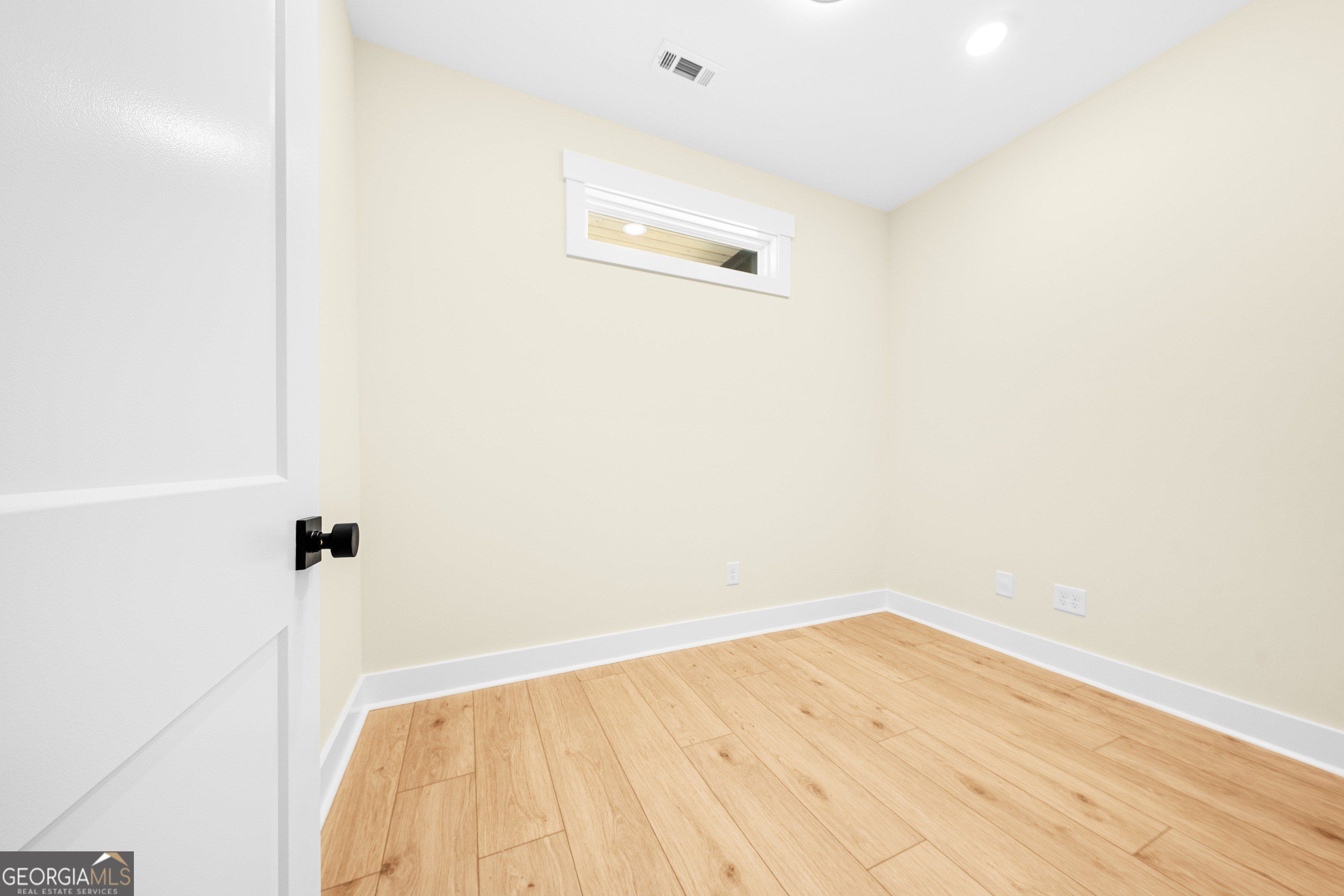 28 S Pointe Drive. Hartwell, GA 30643