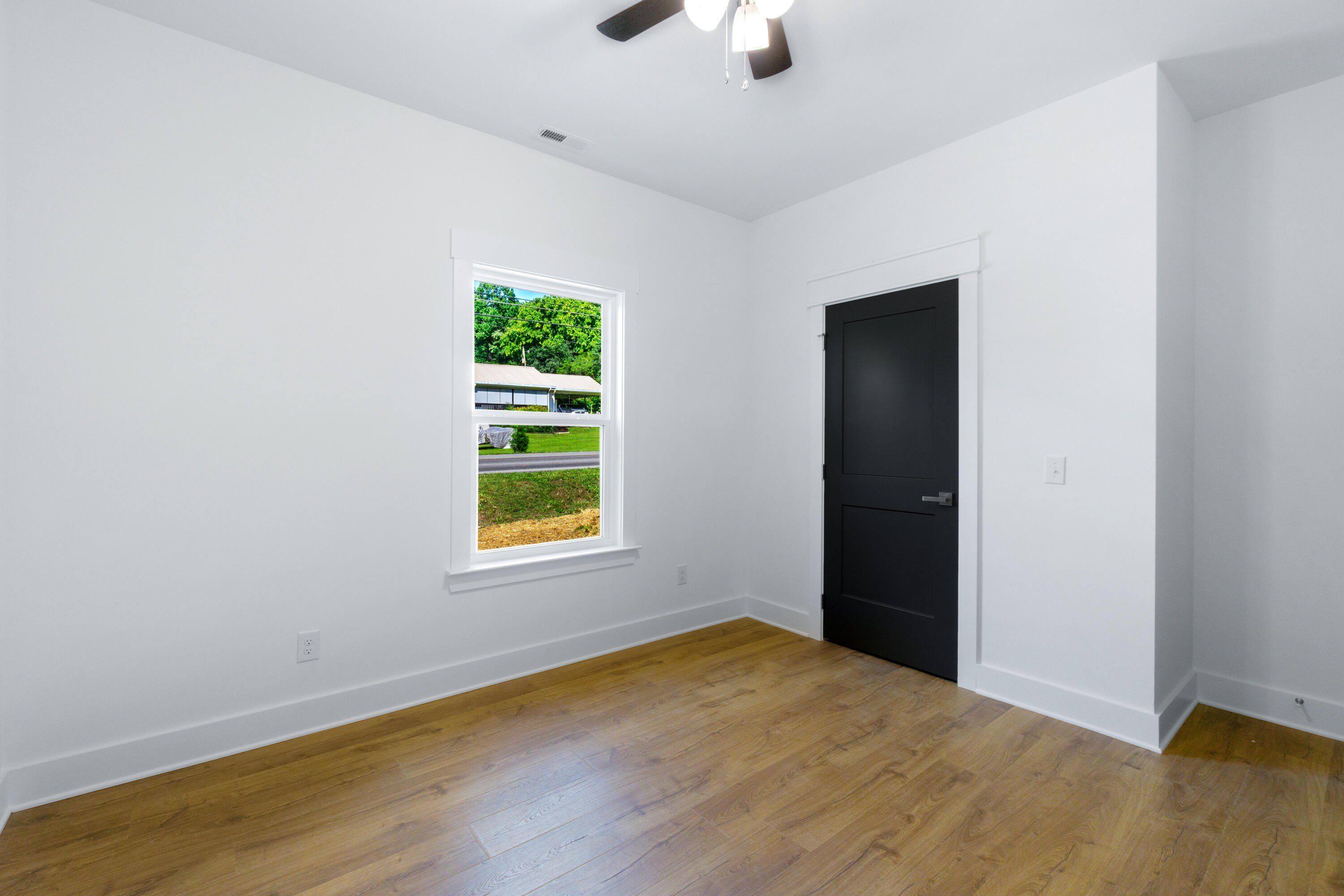 1105 N Chattanooga Street. Lafayette, GA 30728