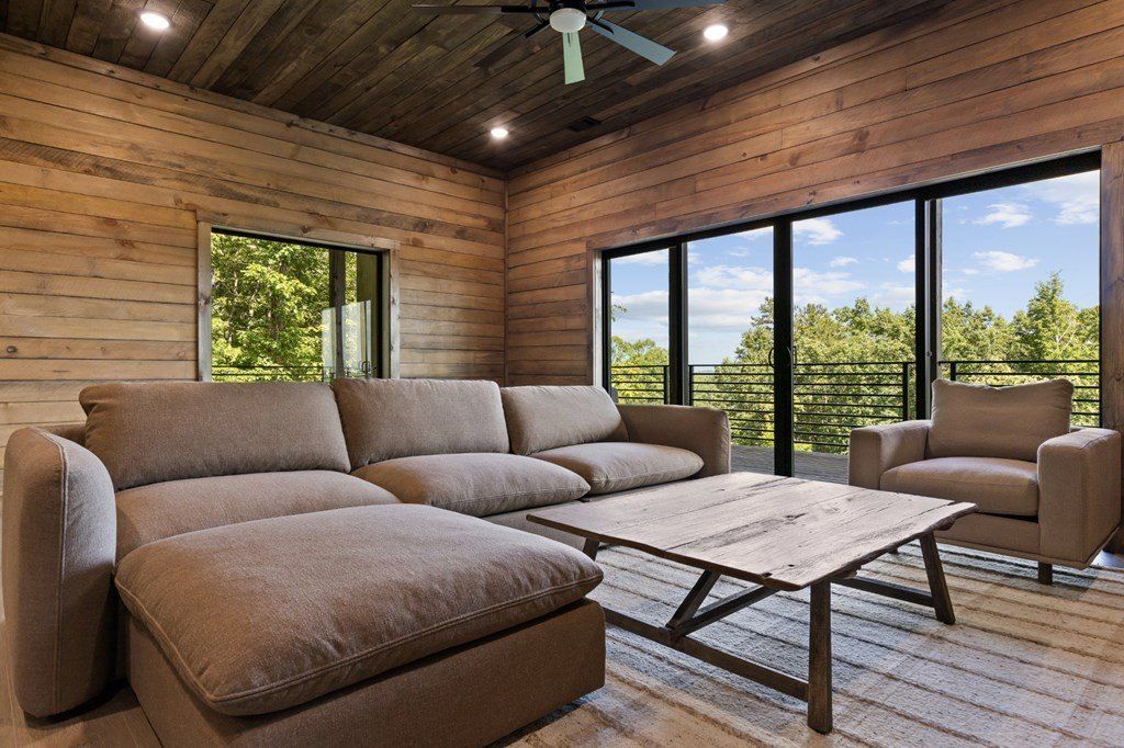 25 Boundless Trail. Morganton, GA 30560