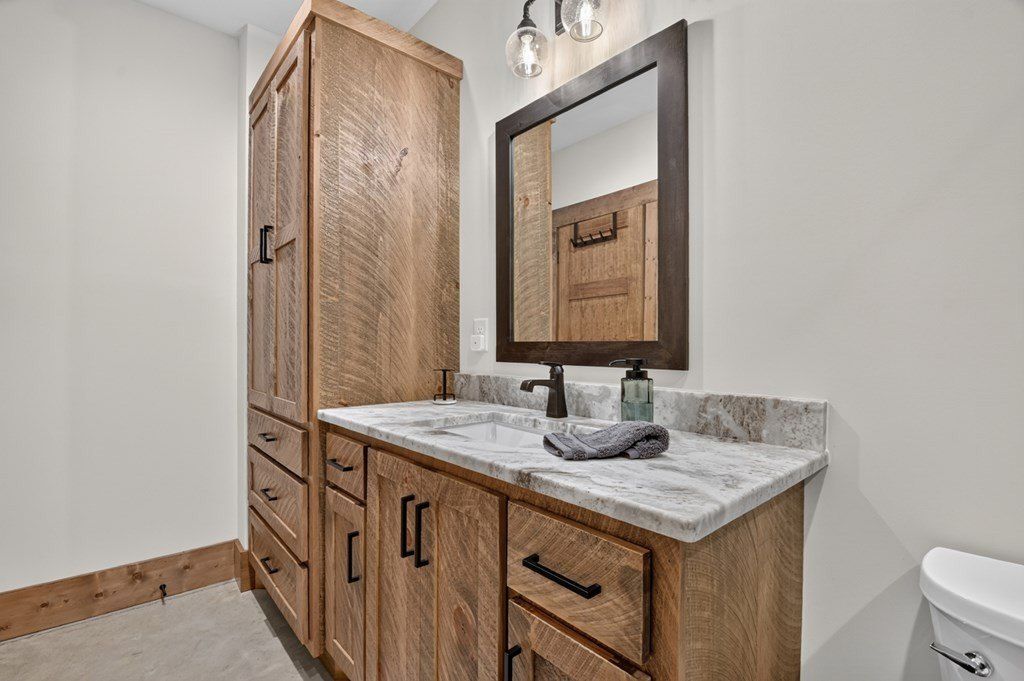 246 Bearden Farm Overlook. Blue Ridge, GA 30513
