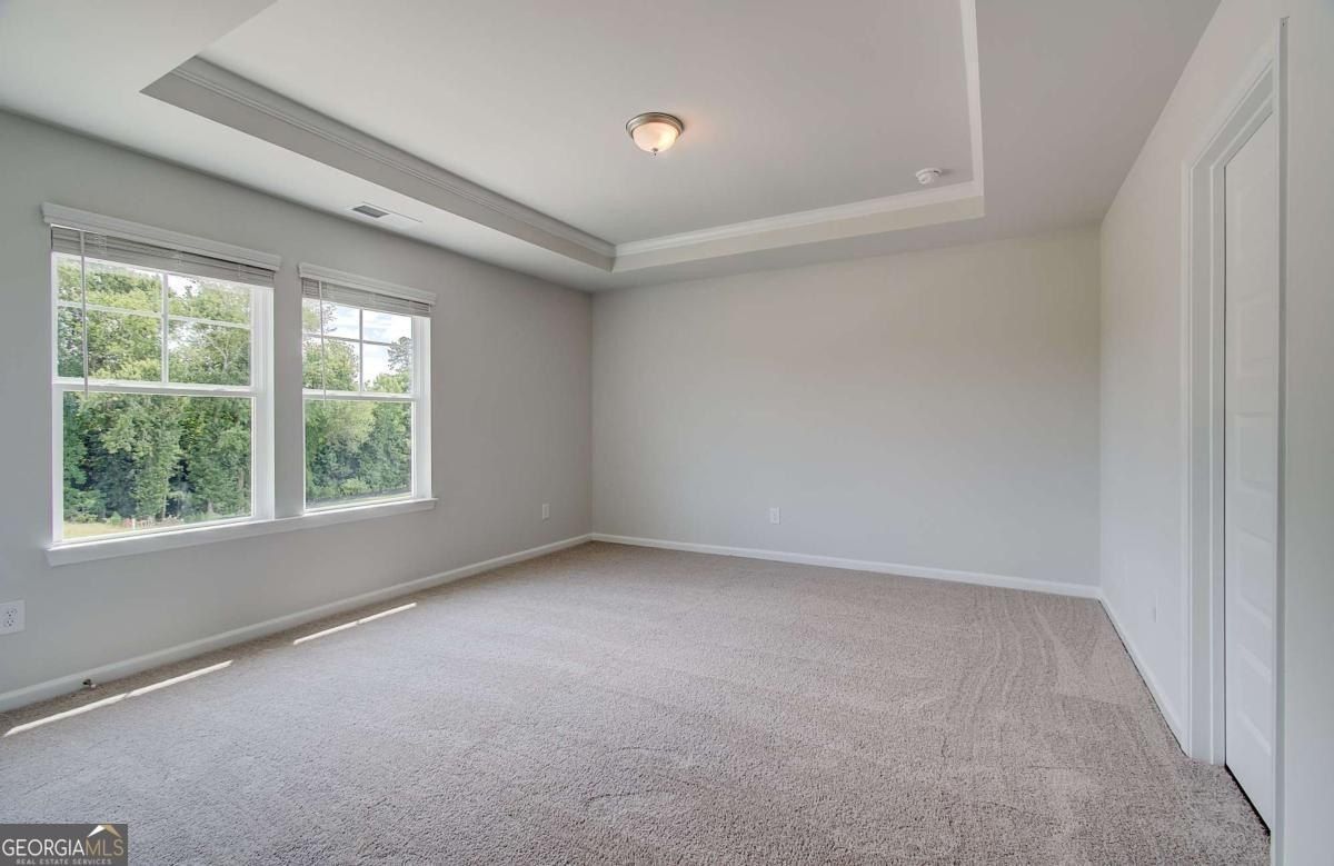 605 Button Grove. Hampton, GA 30228