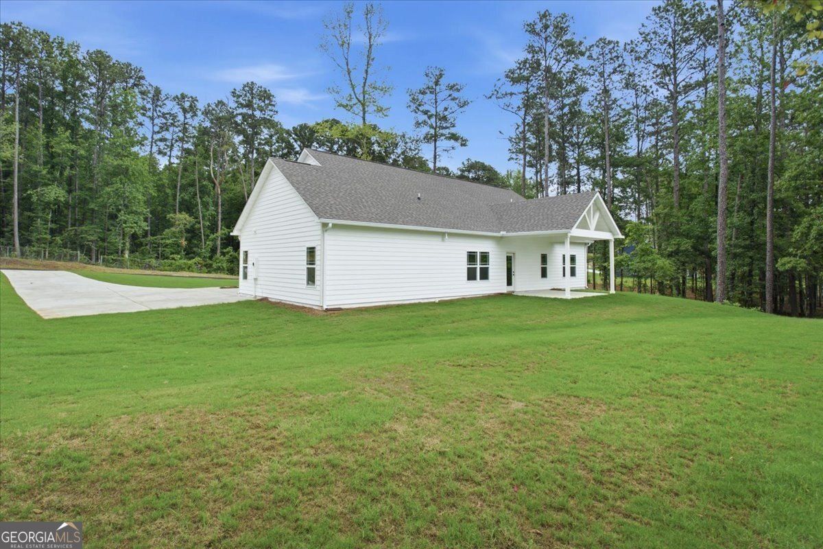 2474 Fischer Road. Sharpsburg, GA 30277