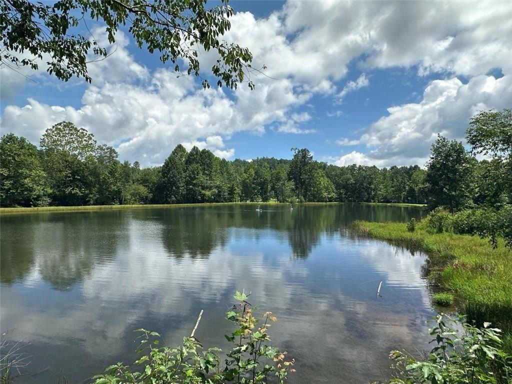 Waters Edge Lane. Clarkesville, GA 30523