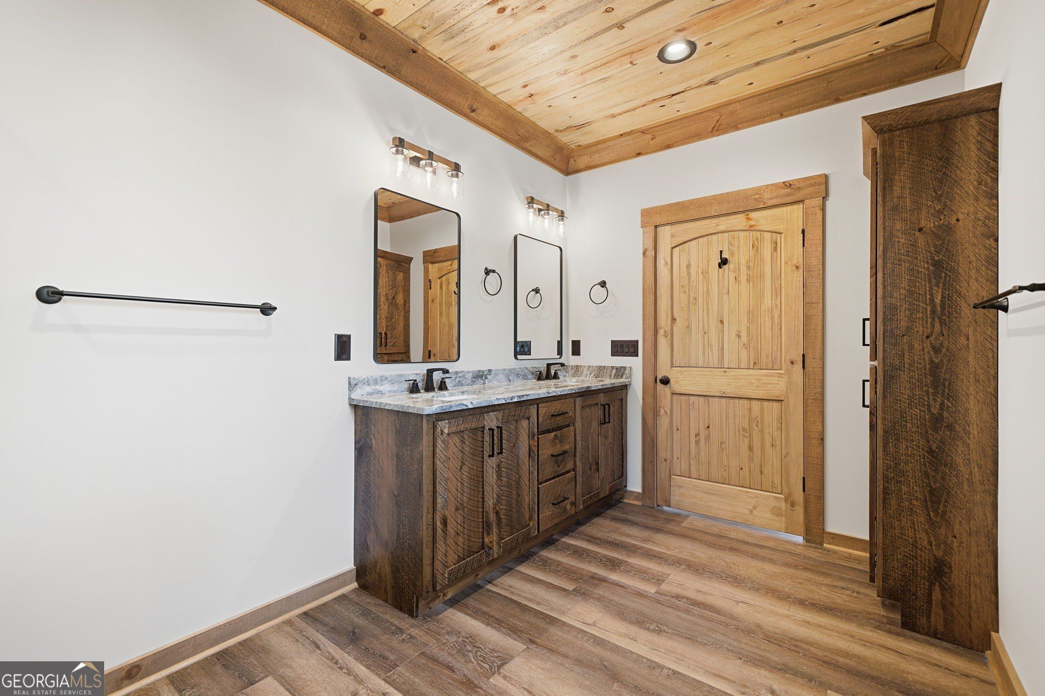 835 Hilton Drive. Ellijay, GA 30540