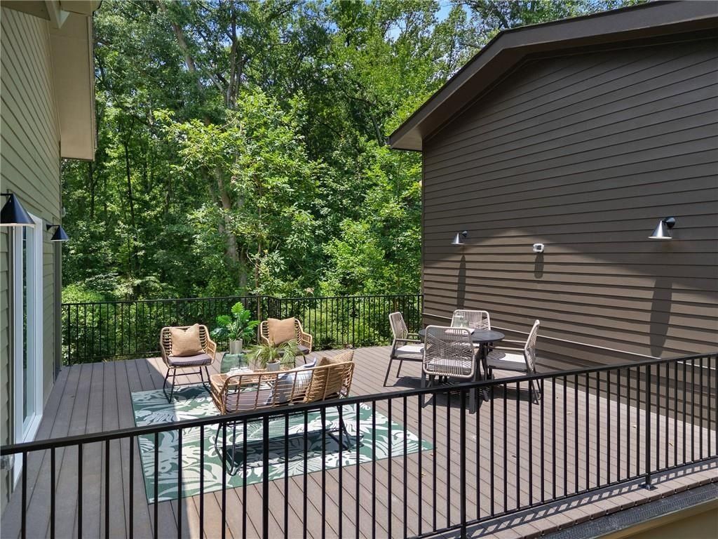 220 Green Street. Decatur, GA 30030