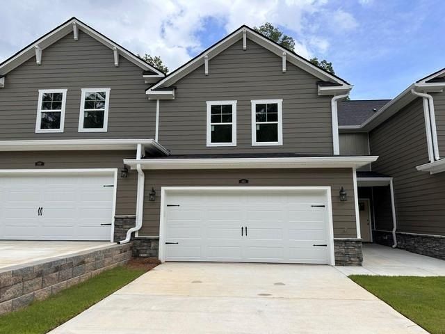 9 1442 Grove Park Drive. Columbus, GA 31904