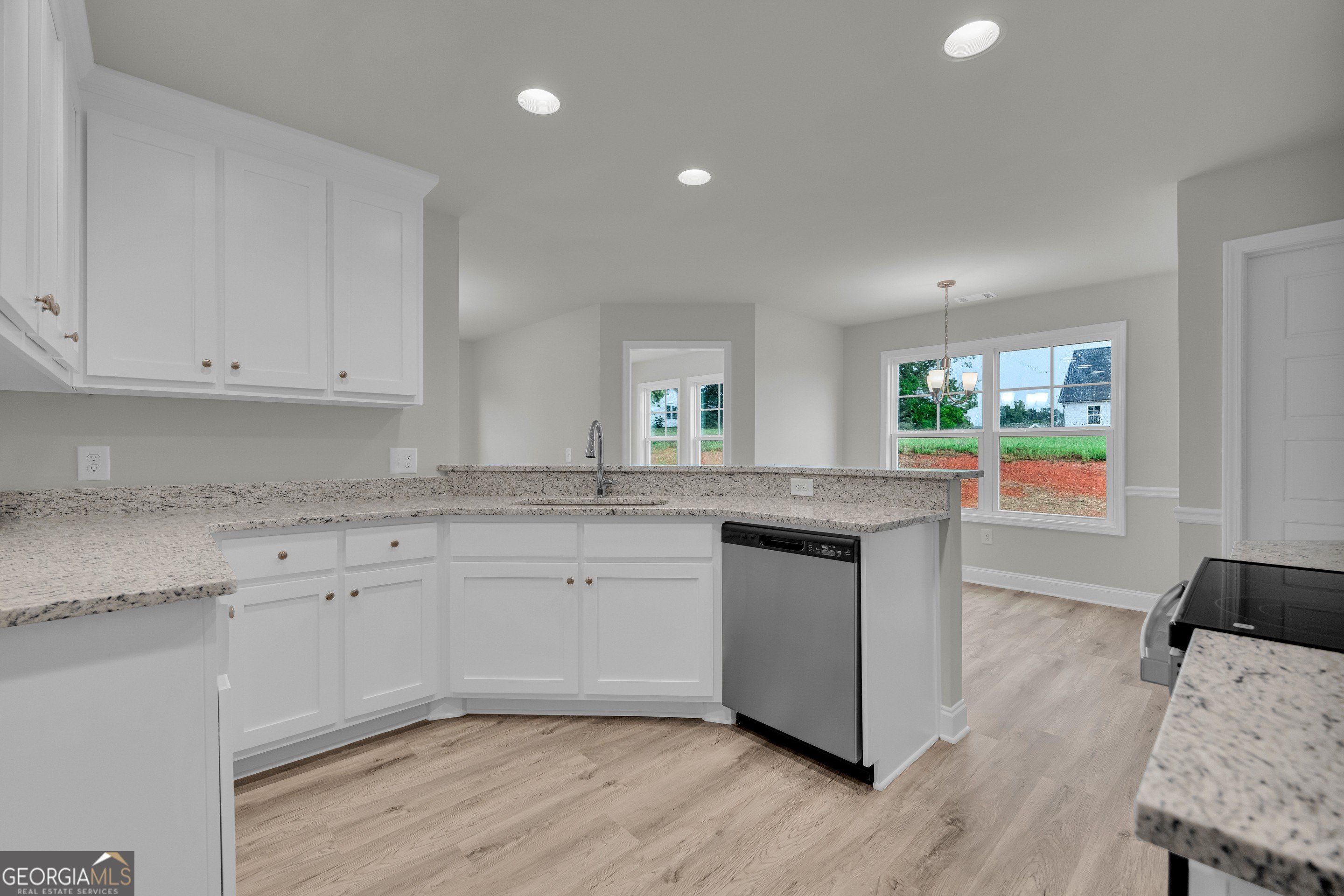 1347 S Fairview Road. Lavonia, GA 30553