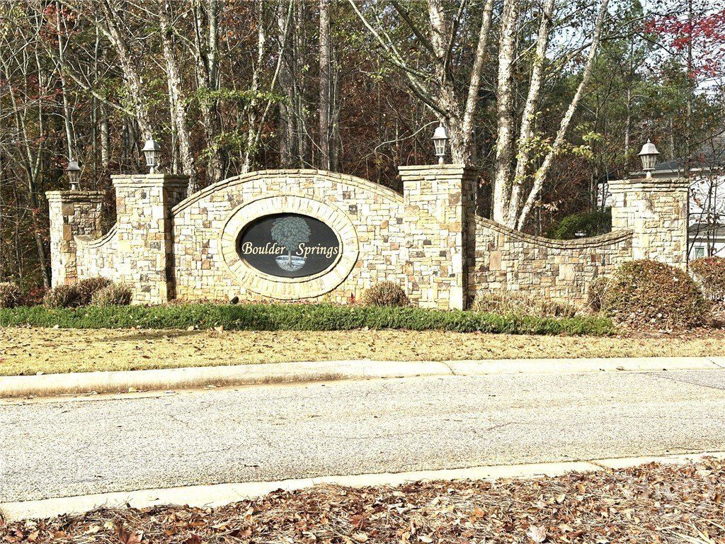 1836 Shoal Creek Way. Bishop, GA 30621