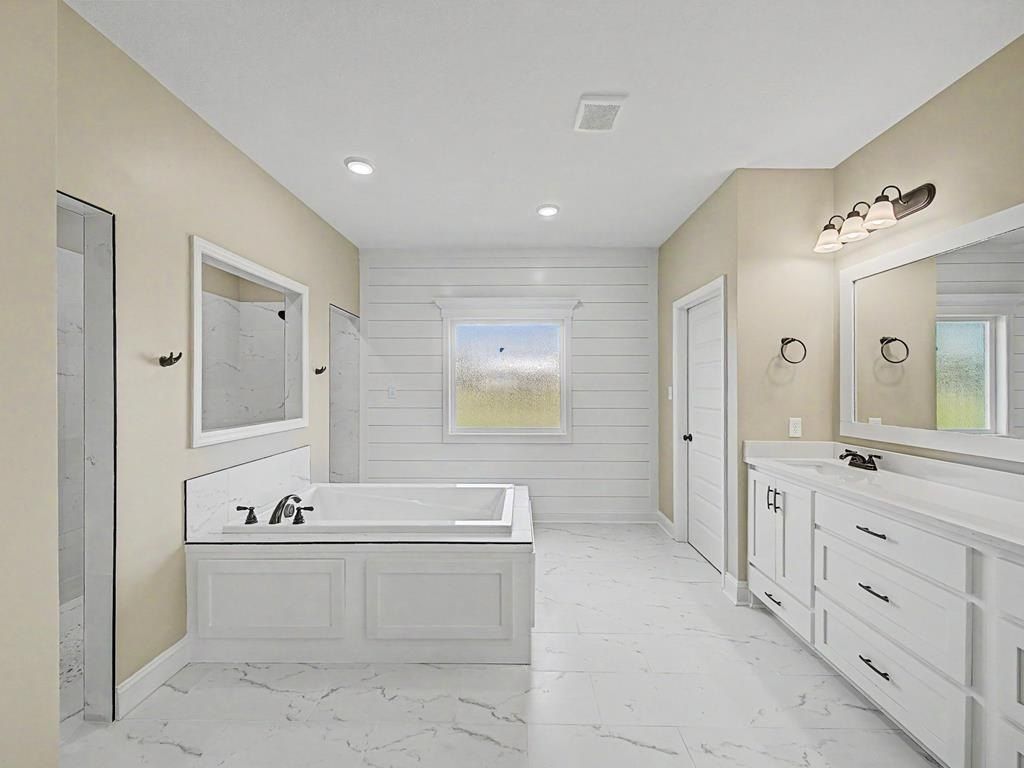 423 Indian Creek Circle. Adel, GA 31620