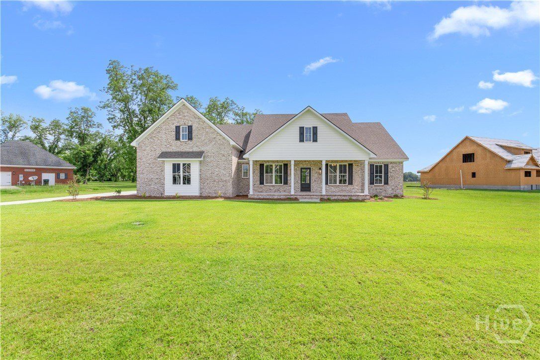9 Honeysuckle Drive. Claxton, GA 30417
