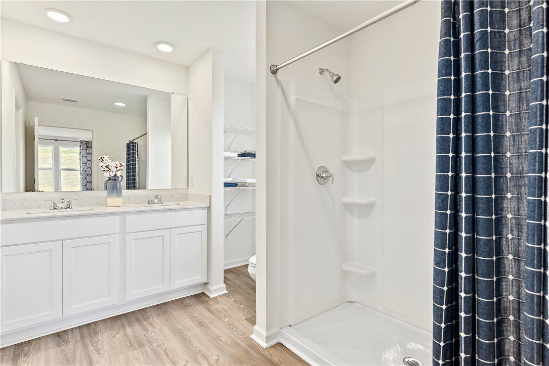 233 Woodlake Landing. Hartwell, GA 30643