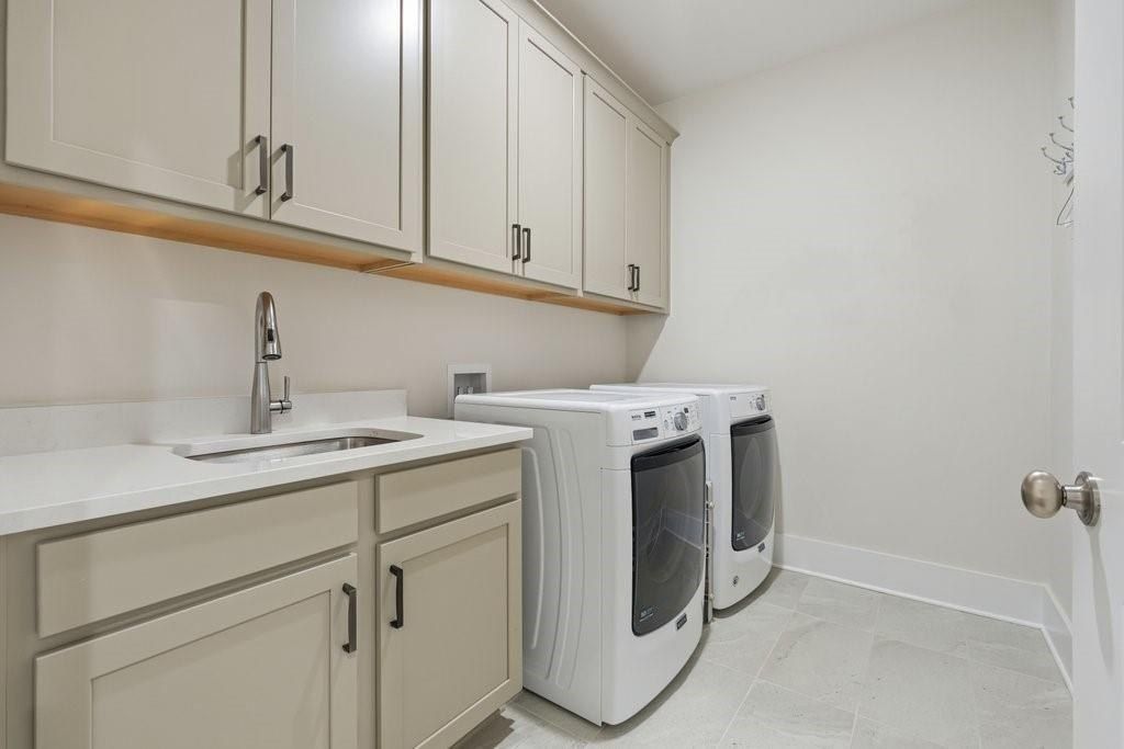 789 Brooke View Drive. Canton, GA 30115