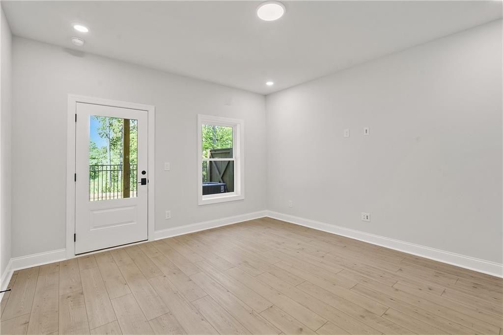 5683 Broad River View. Peachtree Corners, GA 30092