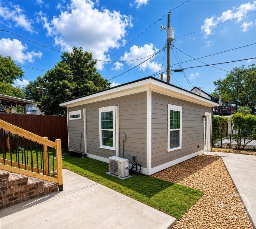 615 E 38Th Street. Savannah, GA 31401