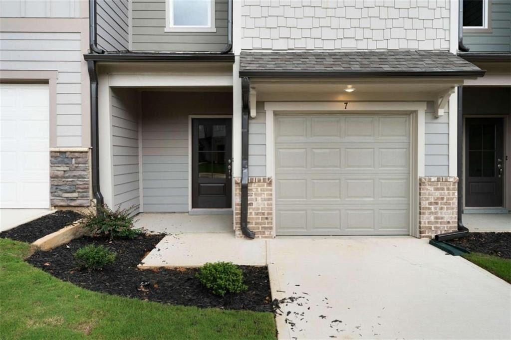 24 Magnolia Boulevard. Cedartown, GA 30125