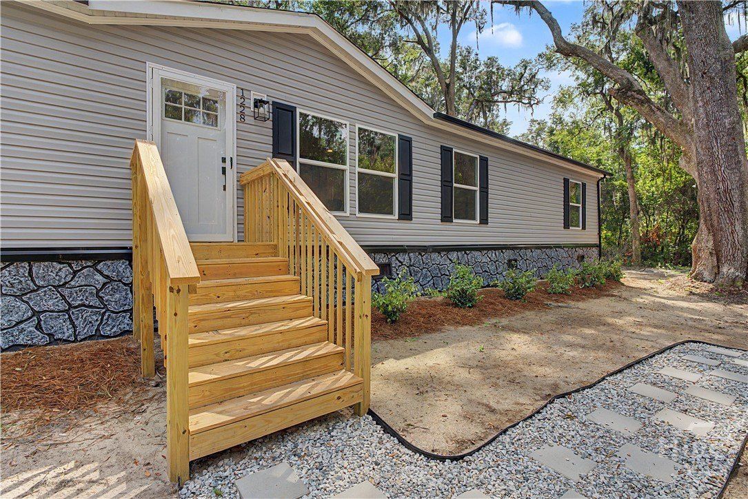 1228 Hatcher Drive Ne. Townsend, GA 31331